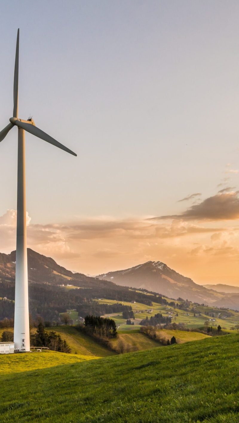 Éoliennes dans la montagne - Énergies